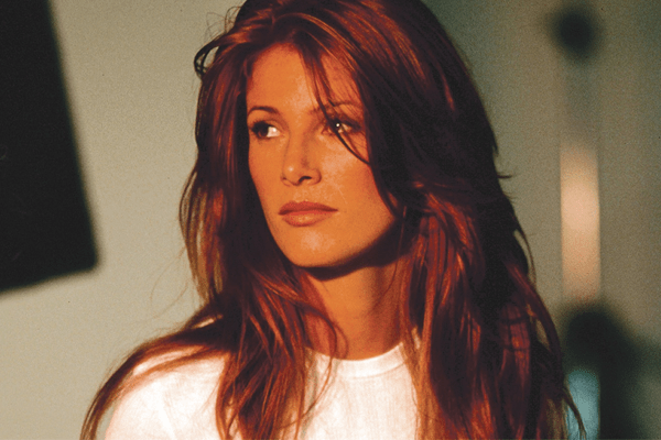 Angie Everhart back to healthy living through extreme diets after defeating cancer