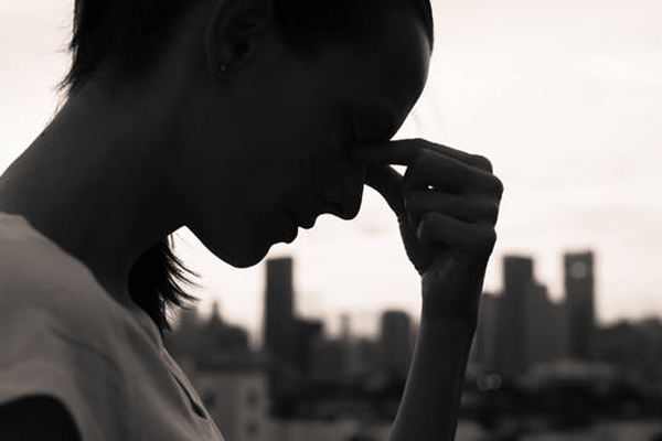 The 10 Signs Of Depression And The Ways To Deal With It