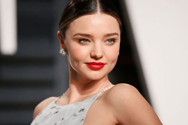 Miranda Kerr’s hairstylist only took 15 minutes to do her hair during her fairytale wedding