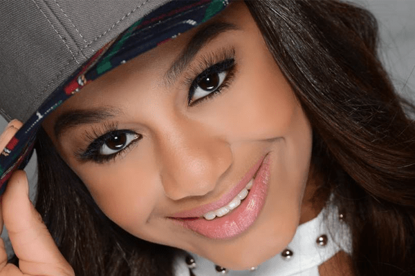 Nia Sioux in a dating affair with boyfriend or prioritizing her family and friends?