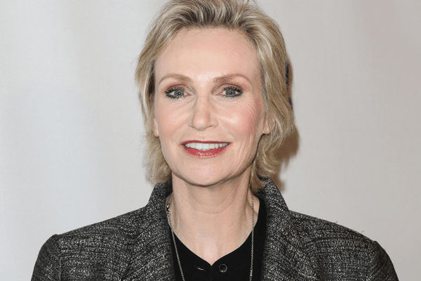 Jane Lynch Movies, Early Life, Education, Career Highlights, Awards, Other Works, Personal Life and Net Worth