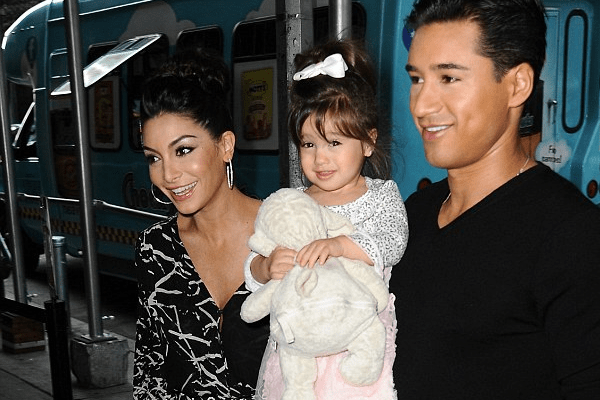 Mario Lopez’s Spouse Courtney Mazza Amazing Relationship with Kids