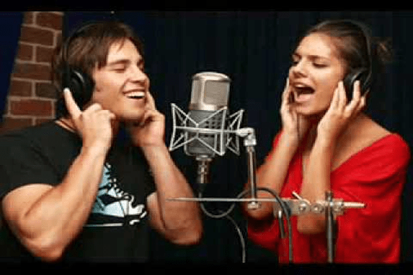 Dean Geyer with Caitlin Stasey.