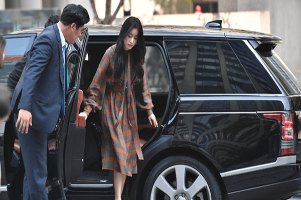 Han Hyo-Joo net worth include her car.