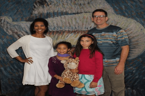 Harris Faulkner's husband and daughters Managing Family Time