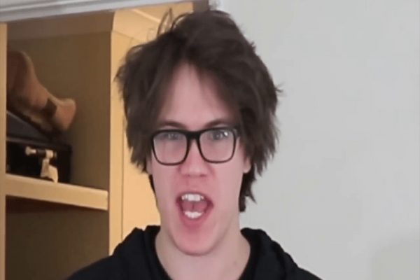 YouTuber Maxmoefoe’s Net Worth 2018 | Earnings from 2 Million Subscriber and Ads