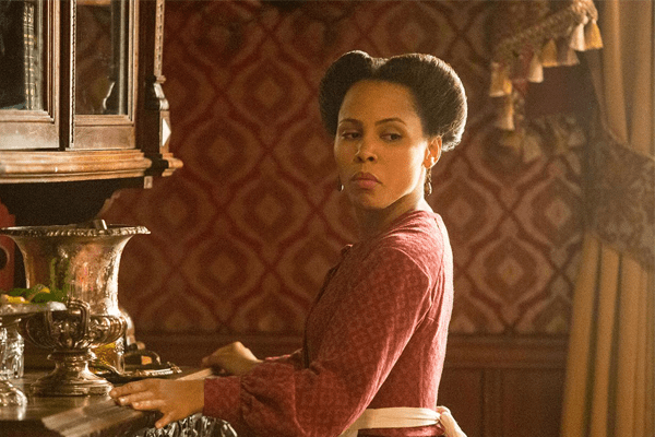 Amirah Vann as Ernestine