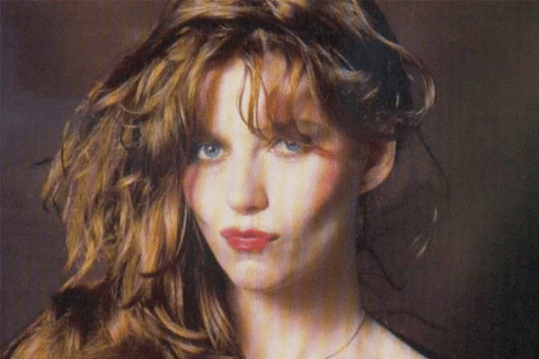 Bebe Buell net worth, earning from singing