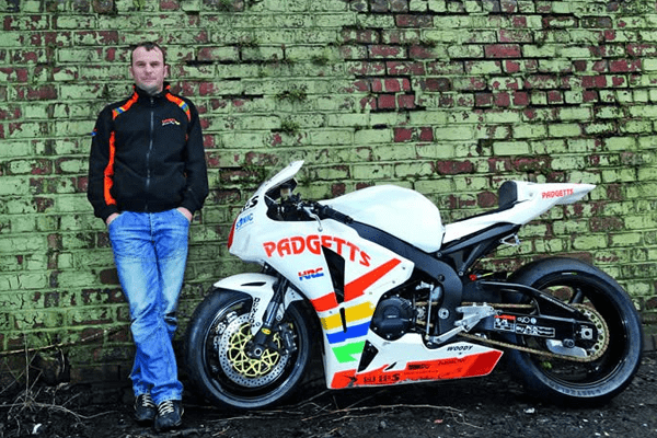 What is TT Racer Bruce Anstey Net Worth? Earnings From Racing and Merchandise Selling