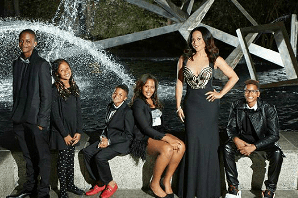 Shaunie O'Neal and her 5 kids.