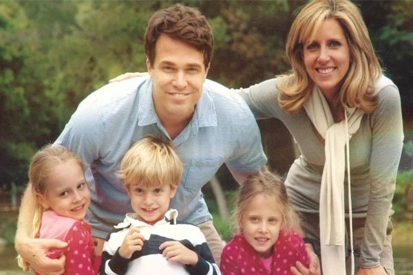 Alisyn Camerota with her husband Tim Lewis and three children