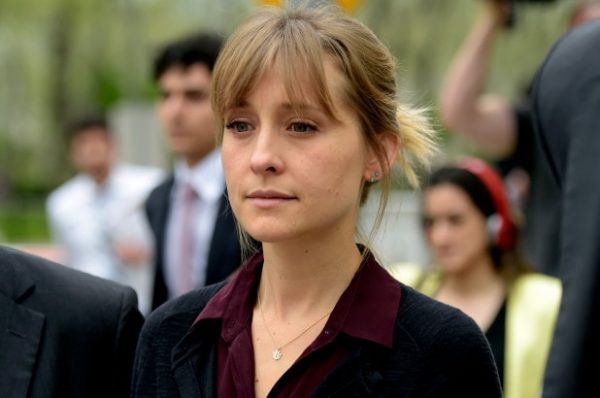 Allison Mack marriage with Nicki Clyne