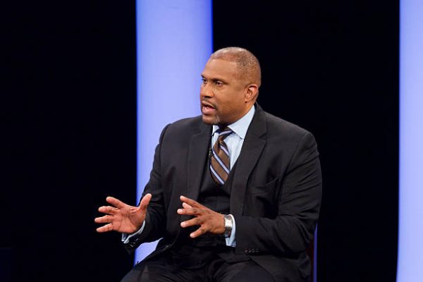 Tavis Smiley girlfriend, sexual relationships