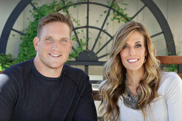A.J Hawk’s Wife Laura Quinn is Pretty – Four Kids and Marital Relationship
