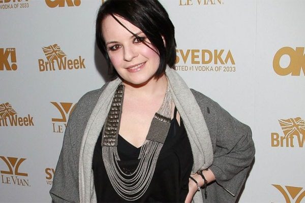 Jenna Von Oy has a net worth of $2 million