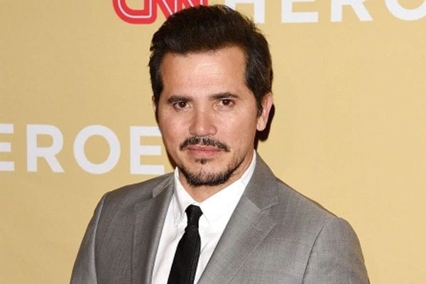 John Leguizamo is the husband of Justine Maurer