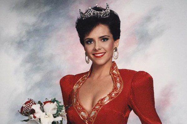 Miss America 1993 Leanza Cornett
