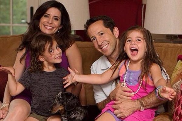 Lori Rothman husband and Daughters