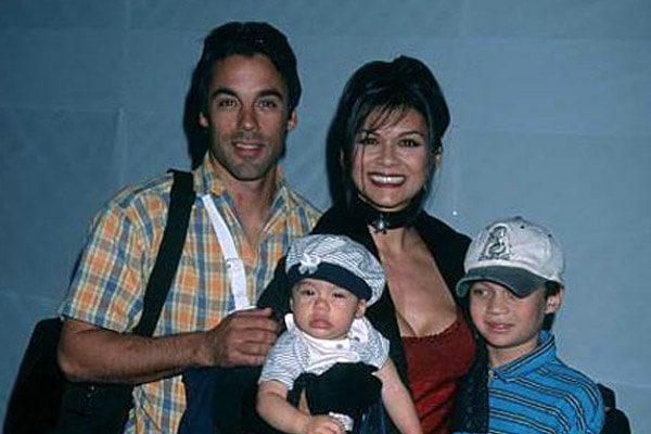 Nia Peeples third husband and Children