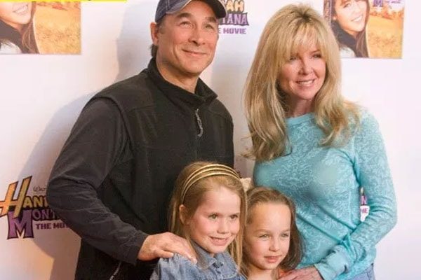 Clint Black with his wife, Lisa and family