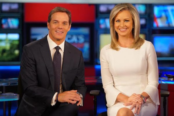 Bill Hemmer hosts Fox News' America's Nrewsroom with Sandra Smith.