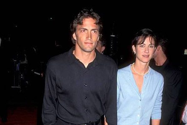 Jennifer Hageney was married to Andrew Shue