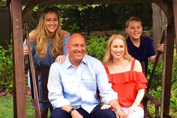 Steve Wilkos With his wife Rachelle Wilkos and kids