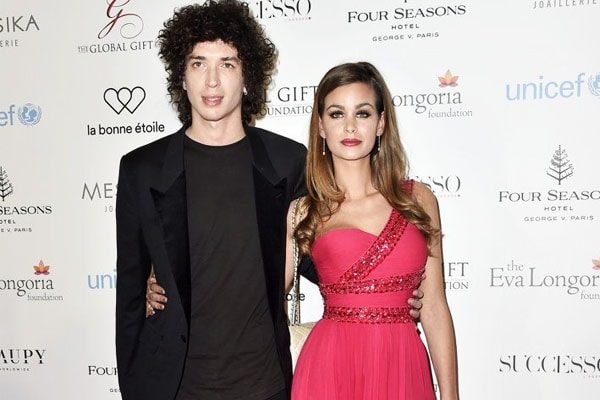 Actress Elisa Bachir's relationship with Julian Perretta.