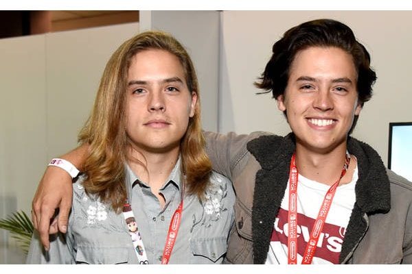Cole Sprouse and Dylan Sprouse twin brother 