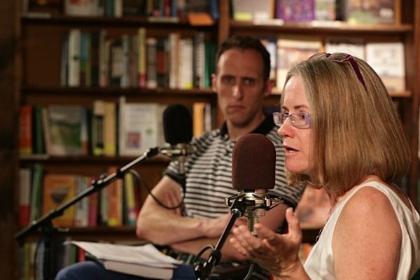 Popular American freelance journalist Thorpe hosts a book-signing event