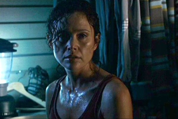 Reiko Aylesworth in Alien vs Predator Requim