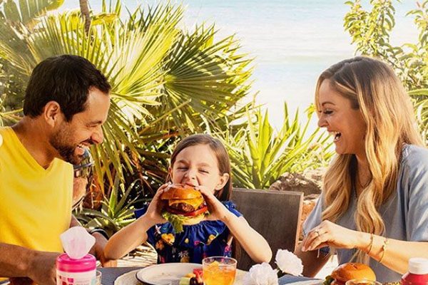 Jason Mesnick has a happy family