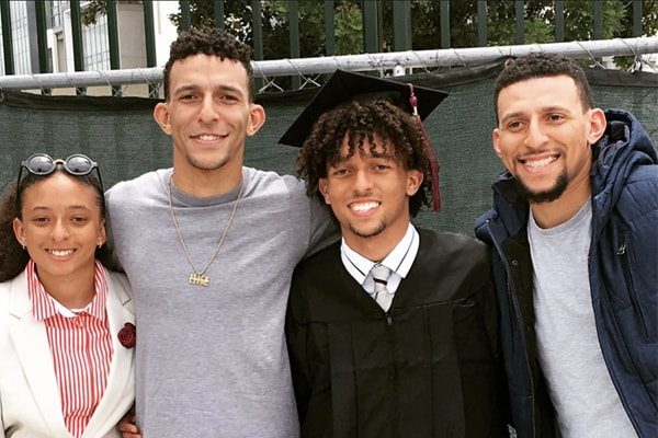 Khleo Thomas siblings