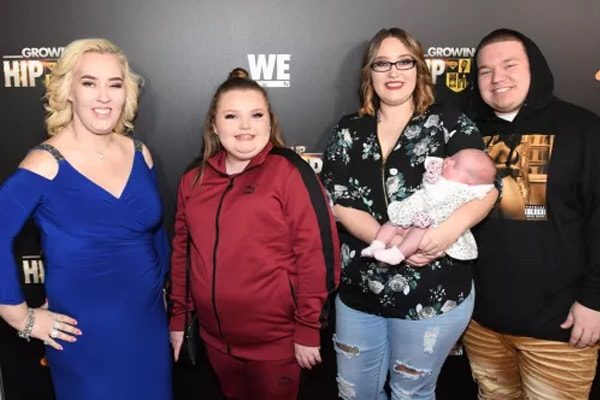 Lauryn Shannon with her family