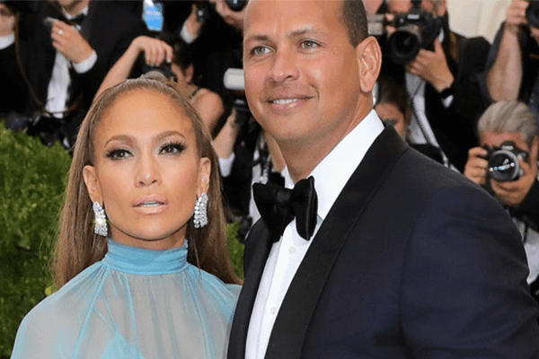 Celebrity power couple, Jennifer Lopez and Alex Rodriguez moving in together