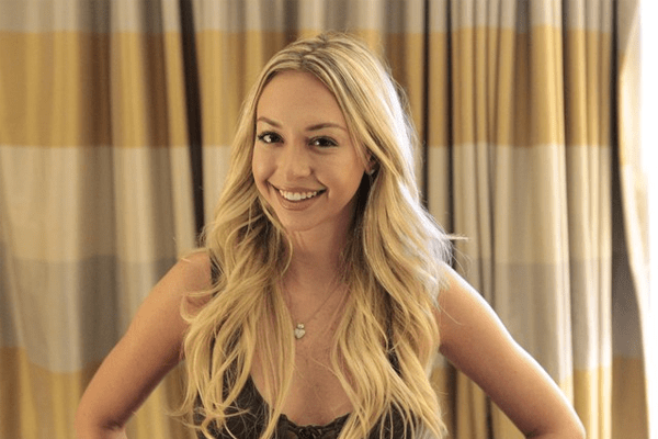 Bachelor in Paradise’s Corinne Olympios did face-plant in the Jacuzzi?
