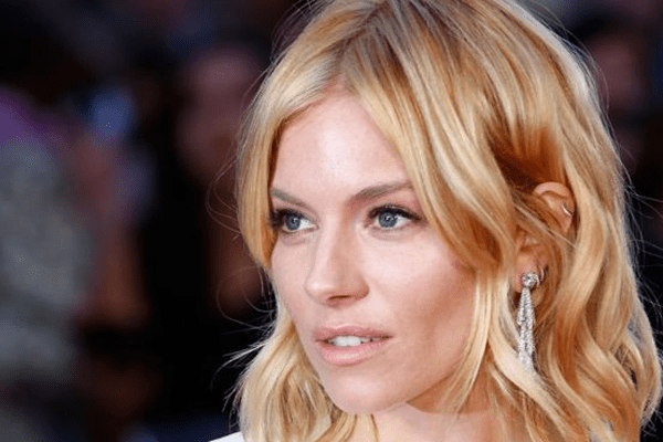 Sienna Miller Wiki,Early Life , Career, Charity, Personal Life and Net Worth