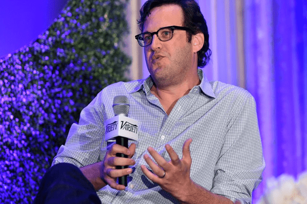 Andrew Kreisberg, Supergirl producer Suspended by Warner Bros Over Sexual Harassment Allegations