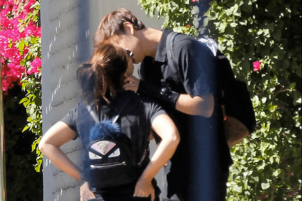 Billie Lourd kissing ex-boyfriend Austen Rydell in Palm Springs, California on Sunday morning
