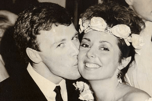  She first married to Christopher Mather in 1985, at age 24