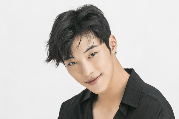 S.Korean Actor Woo Do-Hwan Net Worth | Earning From Acting, House and Cars