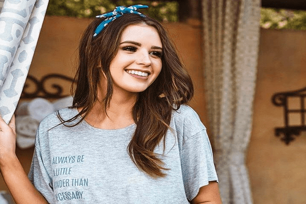 YouTuber Jess Conte Net Worth, Marriage, Husband, Wiki, Channel and Family