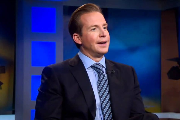 Chris Wragge – American News Anchor