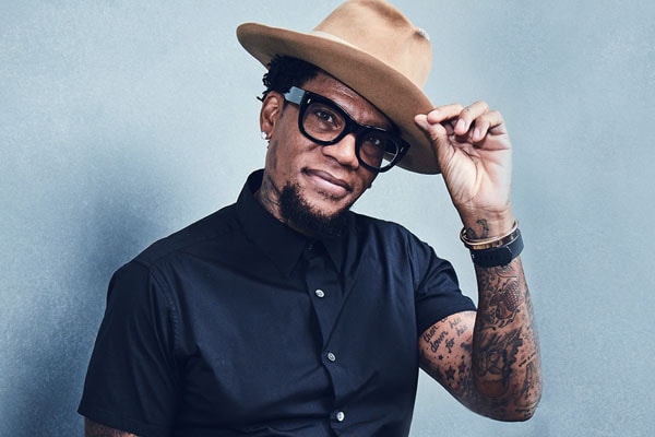D. L. Hughley Net Worth – Calabasas House Worth Millions | Earnings From Comedy and Acting