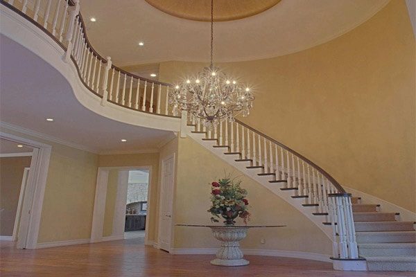 Tommy Lister's Home interior