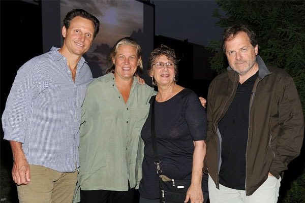 Jane Musky and husband Tony goldwyn with friends