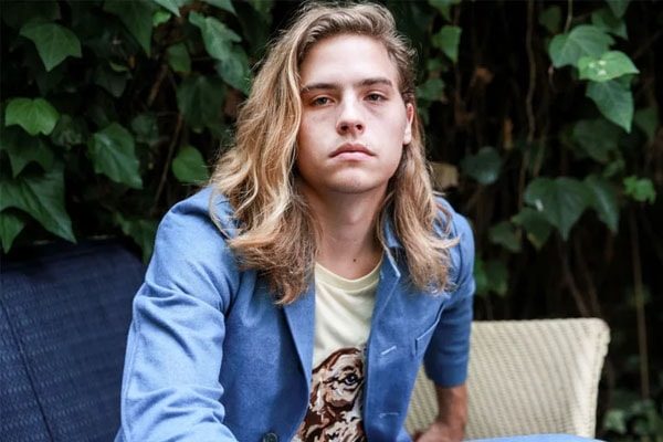 Dylan Sprouse Love life and Affairs