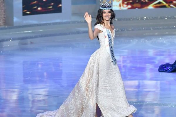 Vanessa Ponce De Leon celebrates after becoming Miss World 2018