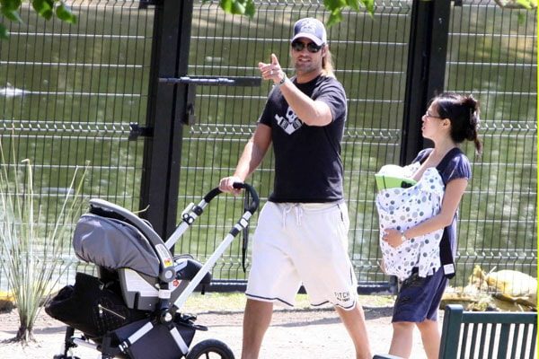 Josh Holloway with his wife and children.