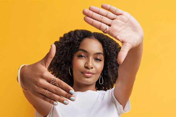 Yara Shahidi Net Worth-Earnings as an Actress, Model & Endorsed by Michelle Obama